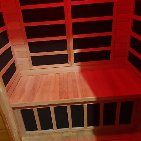 Dans Petit Havre De Paix Avec Piscine Chauffee Au Coeur Du Luberon * Gargas (Vaucluse)
