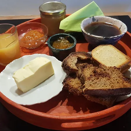 Homestay Dans Petit Havre De Paix Avec Piscine Chauffee Au Coeur Du Luberon